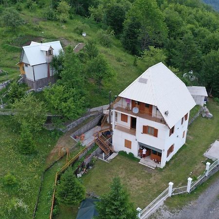 Alpbes Theth Guesthouse Shkodër Eksteriør billede